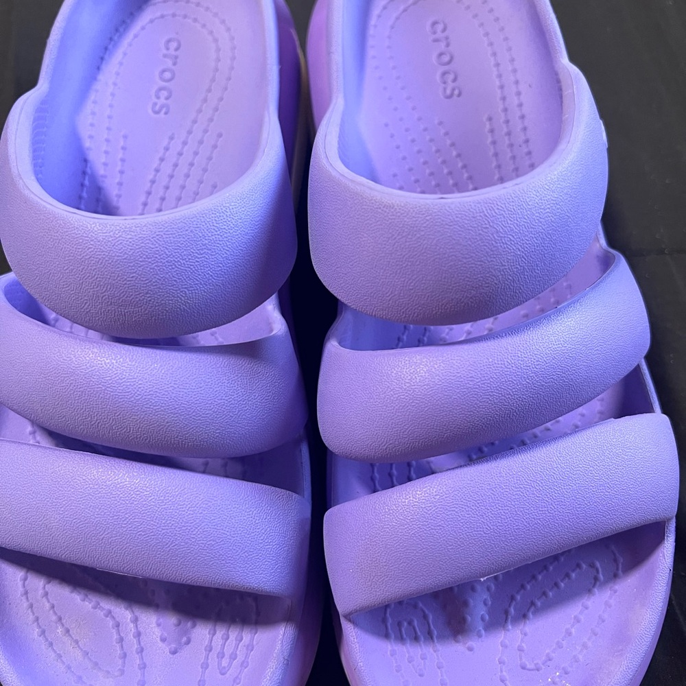 CROCS Women's Lavender Platform Sandals